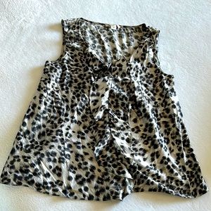 Kenneth Cole sleeveless top. Size 10.